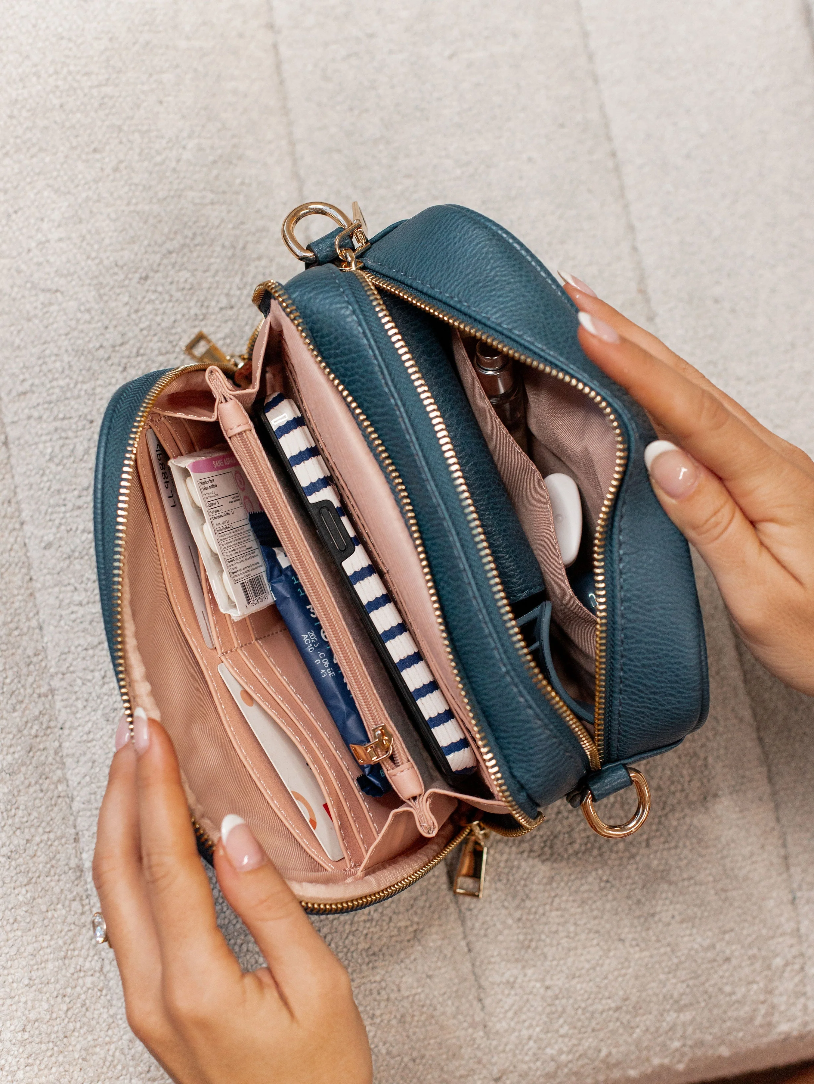 24/7 Crossbody Navy - Image 5