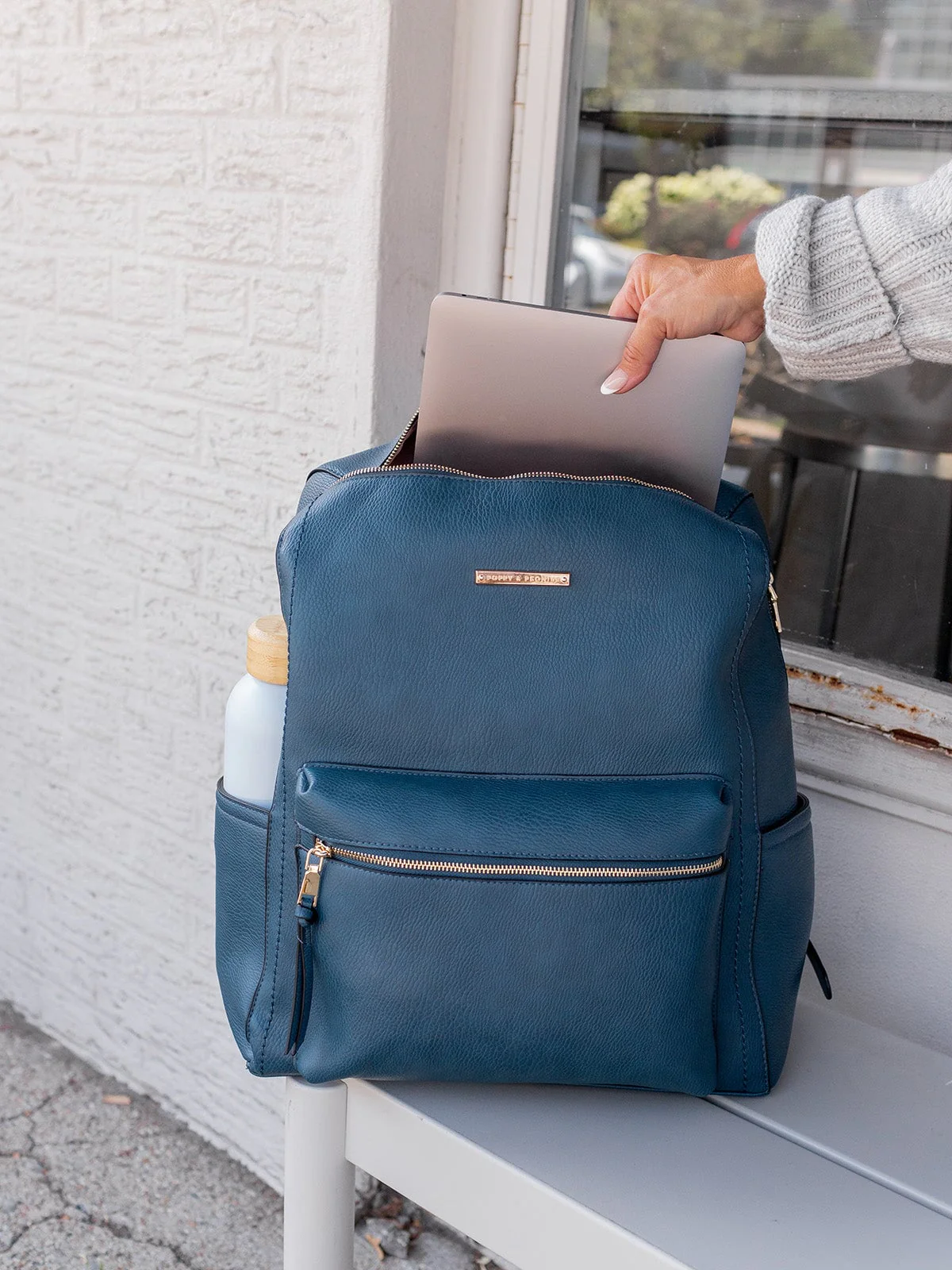 Nomad Backpack Navy - Image 8