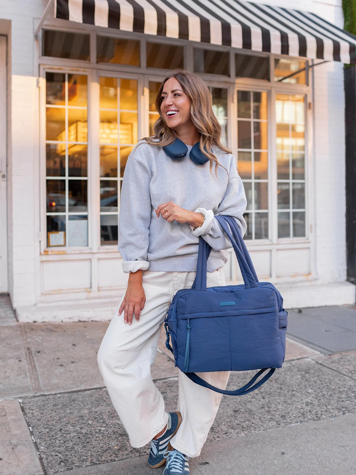 Off Duty Tote Blue - Image 3