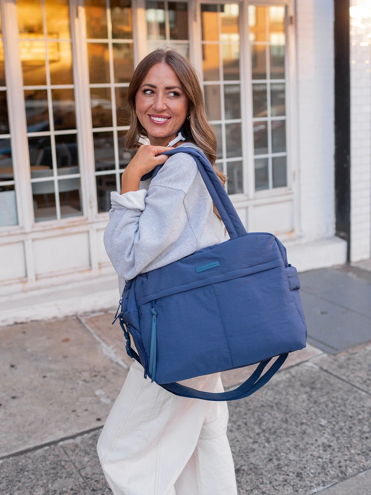 Off Duty Tote Blue - Image 4
