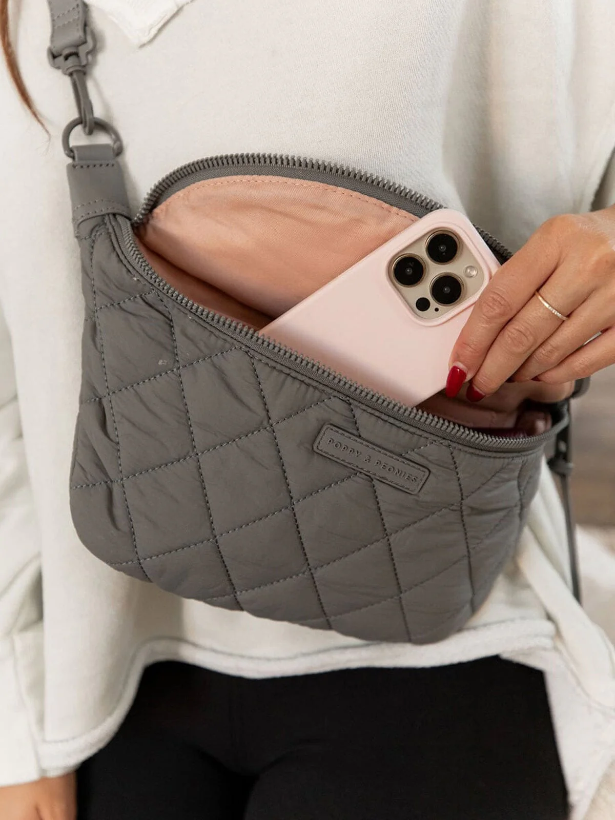 Quilted Large Sidekick Grey - Image 7