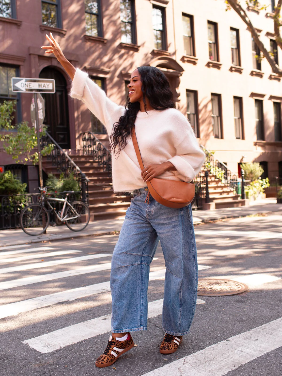 The Eclipse Crossbody Cognac - Image 3