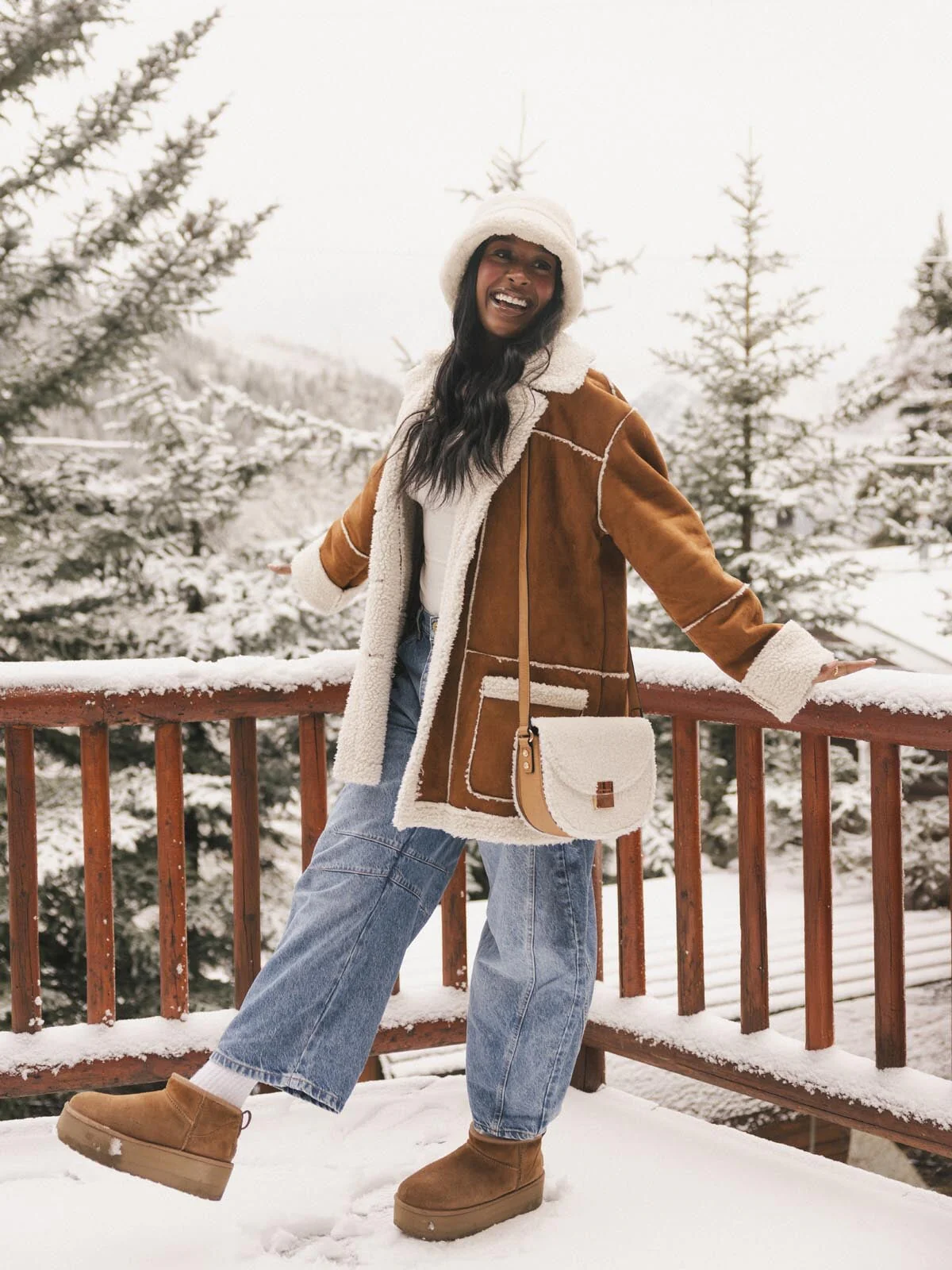 The Icon Crossbody Teddy Faux Fur Cream - Image 7