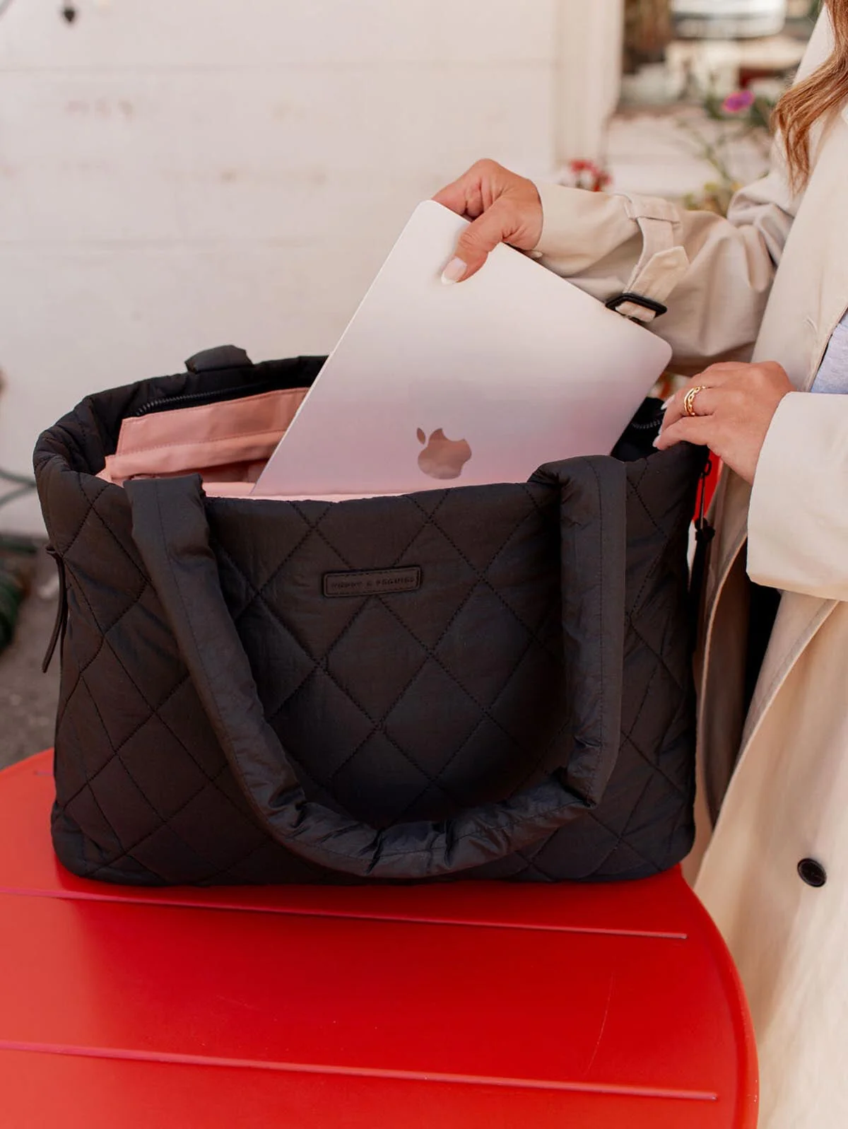 Tote It Black - Image 7